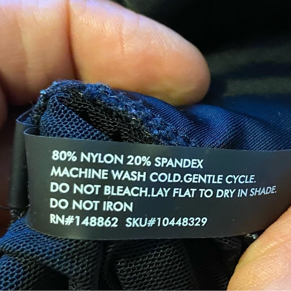 Torrid Athletic Shorts Running Jogging Shorts Nylon Spandex Shorts Size 2 - Picture 3 of 4